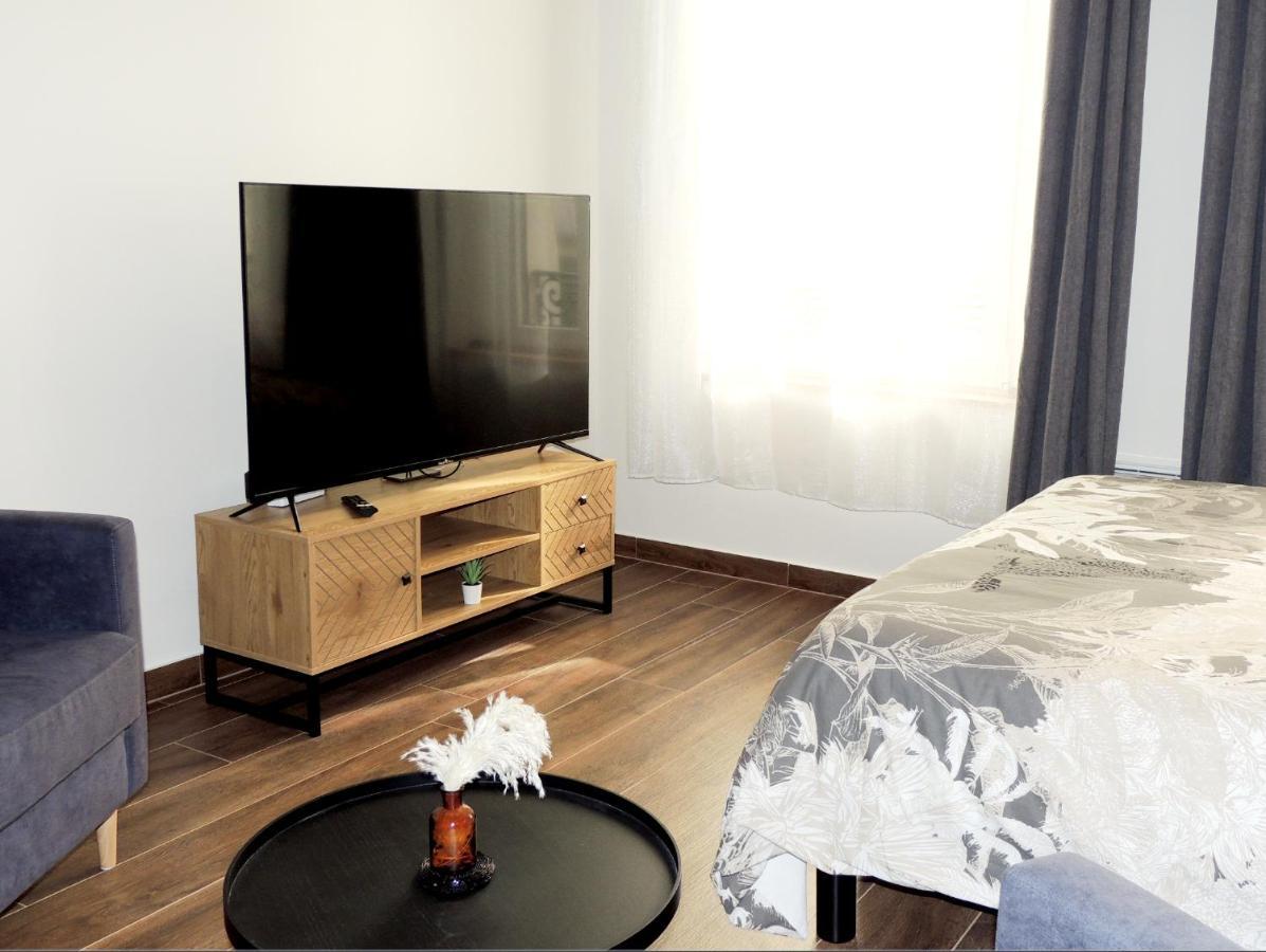 Studio Tout Confort A 2 Pas Du Chateau St Germain Saint-Germain-en-Laye Dış mekan fotoğraf